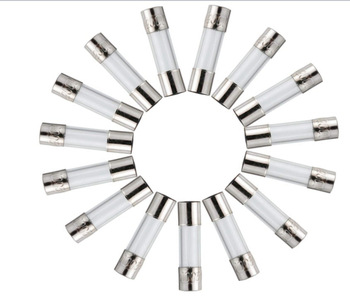 150 komada staklenih osigurača 5×20 mm, 250 V, brzo djelujući, s držačem osigurača i crvenim 22 AWG kabelom, 0,1–20 A