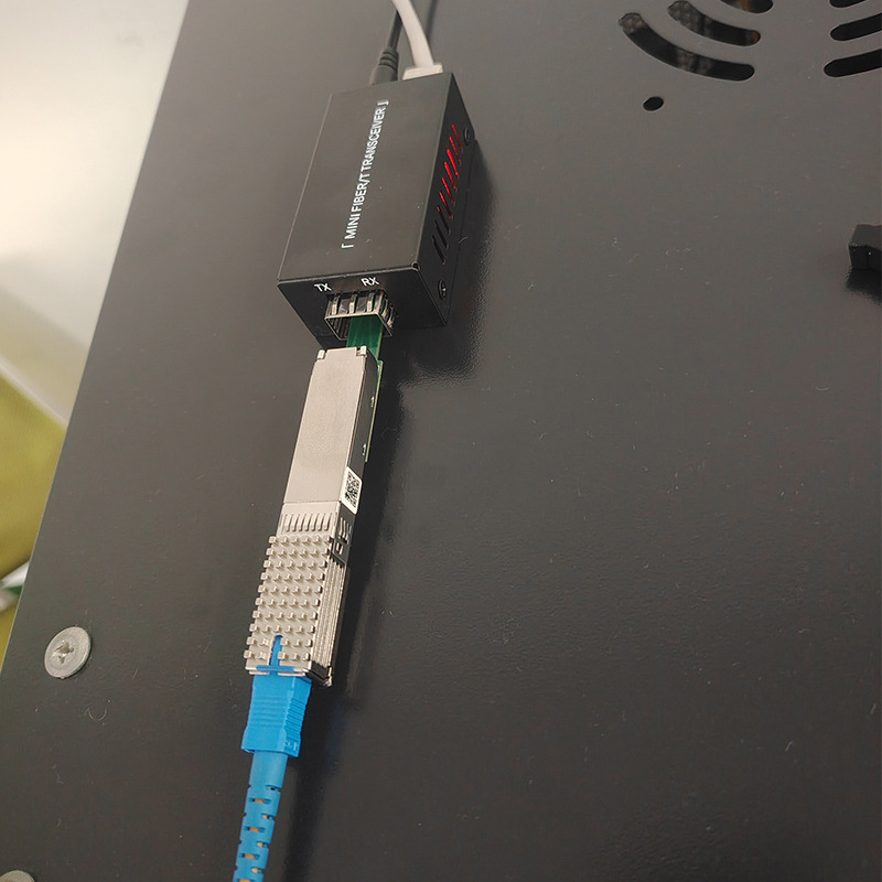 VOLT Stick GPON OLT mikro mrežni modul tipa OLT, kompatibilan sa SFP transceiverom