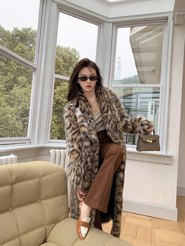 Ženski kaput od umjetnog krzna, leopard uzorak, srednje dužine, kapuljača s ušima, dugi rukavi
