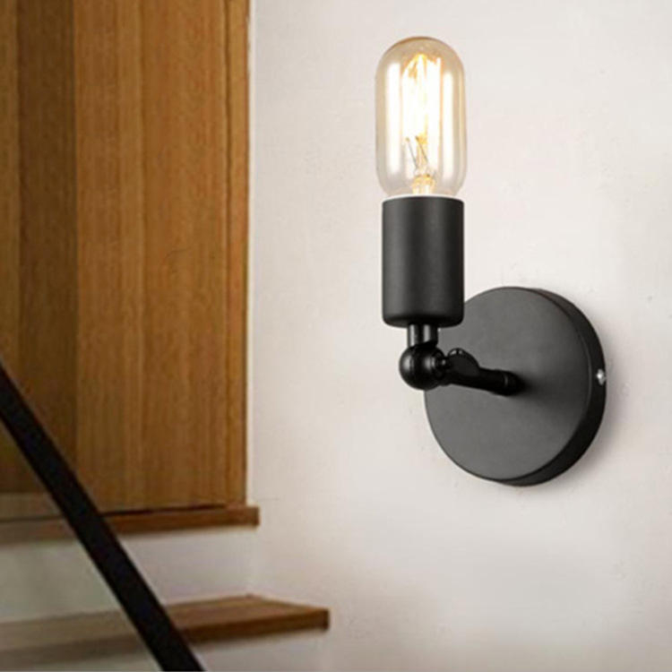 Željezna zidna lampa s minimalističko-retro dizajnom, idealna za hodnik, balkon i ulaz