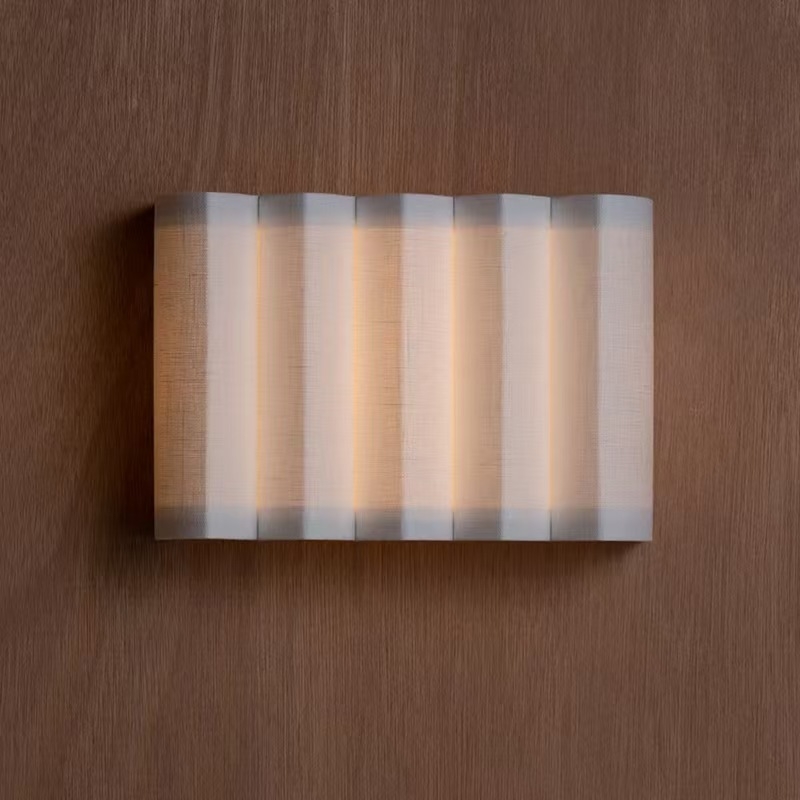 Zidna lampa s tkaninskim sjenilom, Wabi-Sabi stil, skandinavski karakter, valoviti dizajn, za dnevni boravak, spavaću sobu i hodnik, japanski retro ugođaj