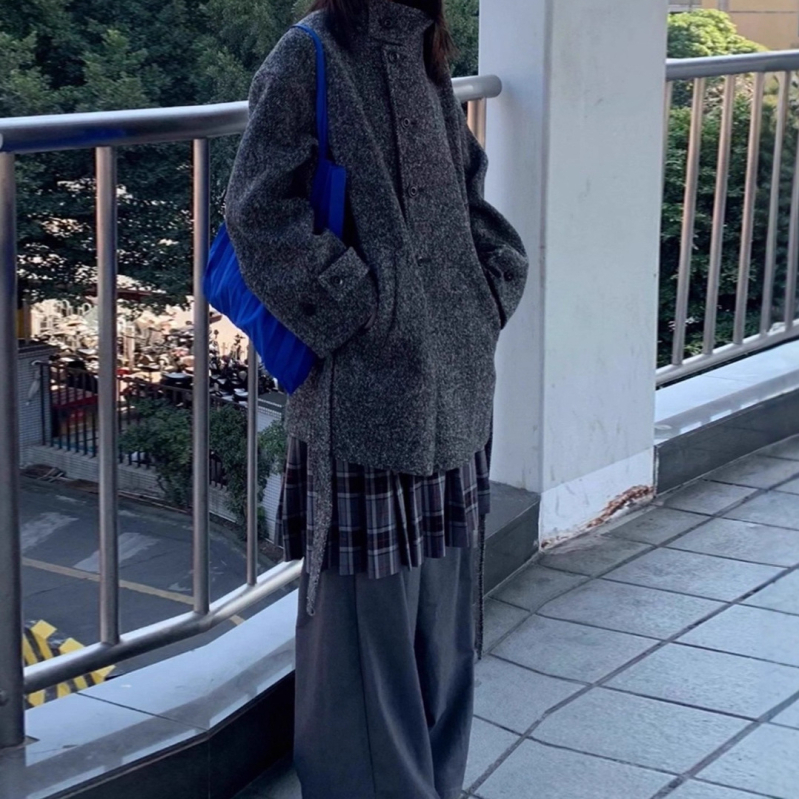 Ženski sivi vuneni kaput inspiriran Hepburnom, korejski stil, sitne veličine, elegantan