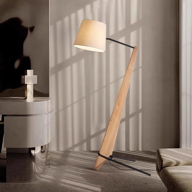 Nordijska podna lampa od masivnog drveta s tekstilnim abažūrom, LED, 180 cm, neprekidno podešavanje svjetla i trobojno podešavanje