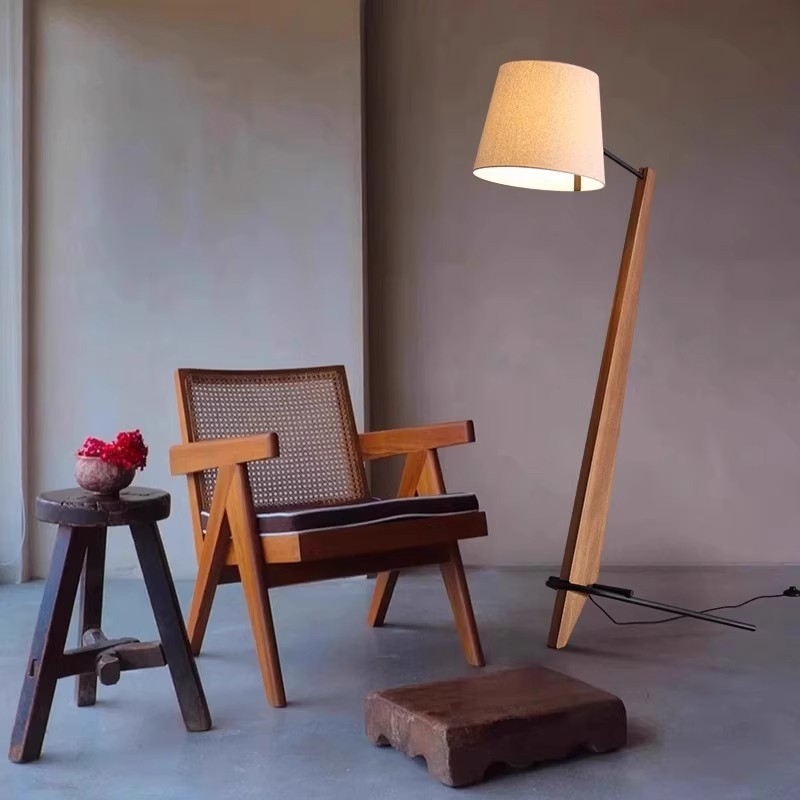 Nordijska podna lampa od masivnog drveta s tekstilnim abažūrom, LED, 180 cm, neprekidno podešavanje svjetla i trobojno podešavanje