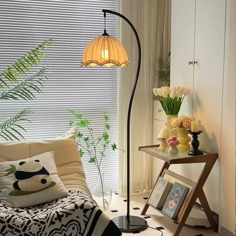 Krem podna lampa u S-obliku, za dnevni boravak i spavaću sobu, nordijskog stila, rasvjeta za čitanje pored kreveta