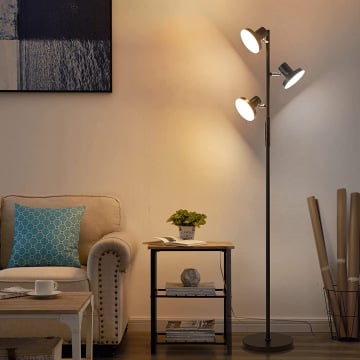 Tri neovisno upravljane podne lampe s daljinskim i dodirnim upravljanjem, pogodno za dnevni boravak, spavaću sobu i ured