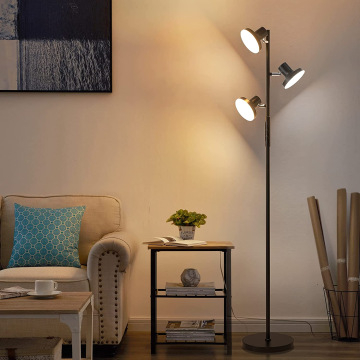 Tri neovisno upravljane podne lampe s daljinskim i dodirnim upravljanjem, pogodno za dnevni boravak, spavaću sobu i ured