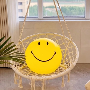 LED podna lampa s osmijehom za djecu – topla, ugodna rasvjeta u sobi princeze