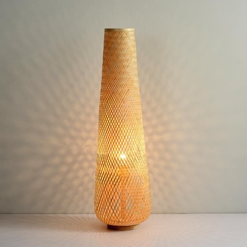LED stalna svjetiljka u japanskom stilu s bambusovim sjenilom, pogodna za dnevni boravak i spavaću sobu, zen-wabi-sabi dizajn.
