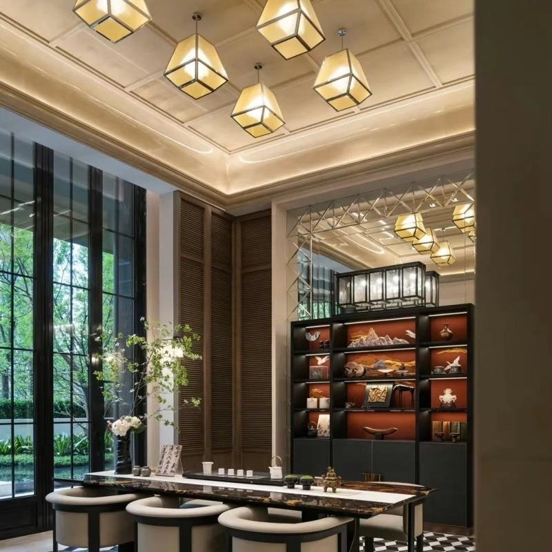 Dizajnerski luksuzni luster za restorane, barove i hoteli – umjetnički luster po mjeri