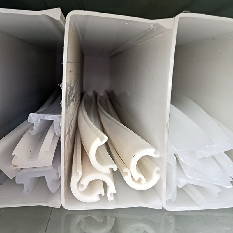PVC mekano gumeno sjenilo za rasvjetu, mliječno bijele boje, za dnevni boravak lustru, s prilagodljivim dimenzijama i debljinom