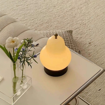 Stolna lampa u kremastom retro stilu za spavaću sobu, noćna lampa u obliku kruške