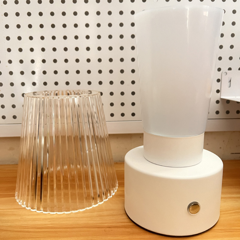 Nordijska minimalistička stolna lampa s dodirom i neprekidnim podešavanjem jačine svjetla, metalna baza, model Mushroom – noćno svjetlo za spavaću sobu, dnevni boravak i radnu sobu