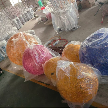 Aluminijsko žičano sjenilo, šuplja sfera, vanjsko krajinsko rasvjetno svjetlo, kuglasti viseći luster, srebrni prirodni završetak s zlatnim akcentima