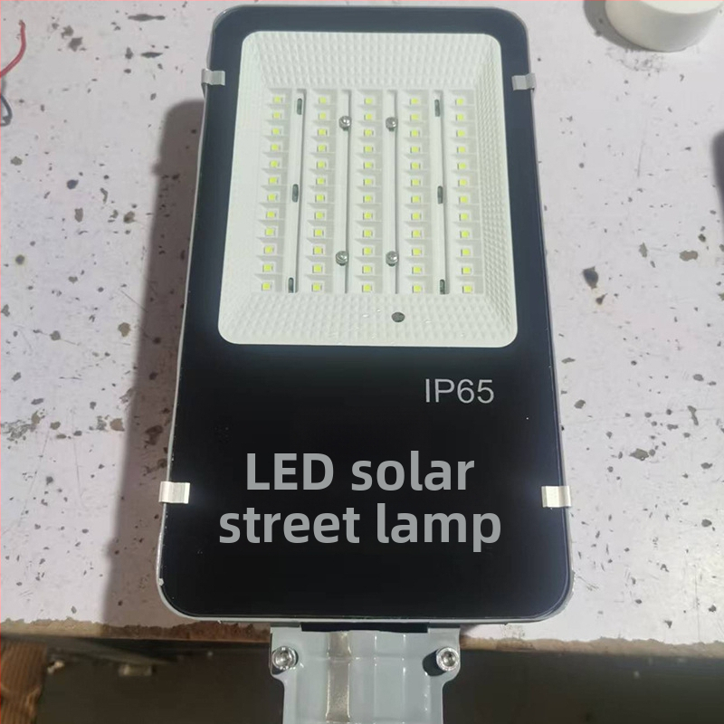 LED uličná svetelná hlava 220V, vonkajšia vodotesná, vysoká jasnosť, pre mestské ulice, na ramennom stĺpe