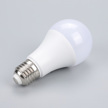 LED žarulja s automatskim upravljanjem svjetlom, E27, vanjsko dvorište, štedljiva, ultra jasna lampica sa senzorom svjetla koja ostaje uključena noću