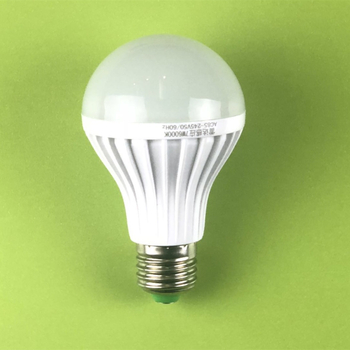 LED žarulja s infracrvenim senzorom pokreta, upravljanje zvukom i svjetlom, E27 utičnica, širok raspon napona 85-265V