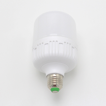 LED žarulja s E27 navojem, energetski učinkovita i vrlo svijetla za kućnu upotrebu; dostupne snage 9W, 15W, 20W, 28W, 36W; B22 baza.