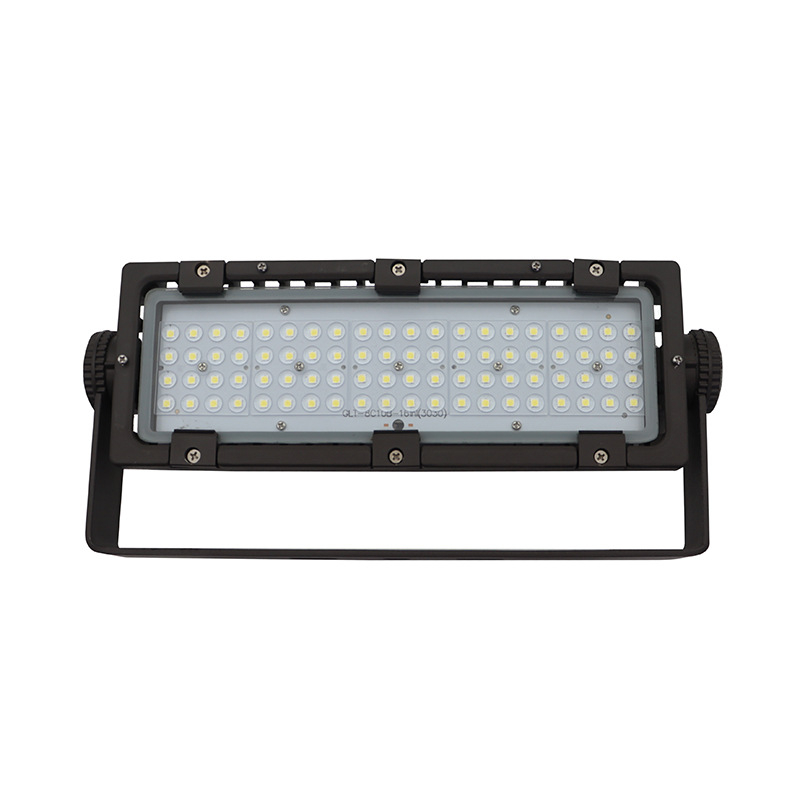50W LED vanjski reflektor za sportske terene – solarno napajanje, IP68, ugao snopa 120°, aluminijsko kućište