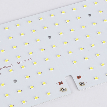 Vanjska LED floodlight RGB 100W–200W za rasvjetu krajolika i reklamnih ploča, vodootporan i otporan, aluminijsko kućište