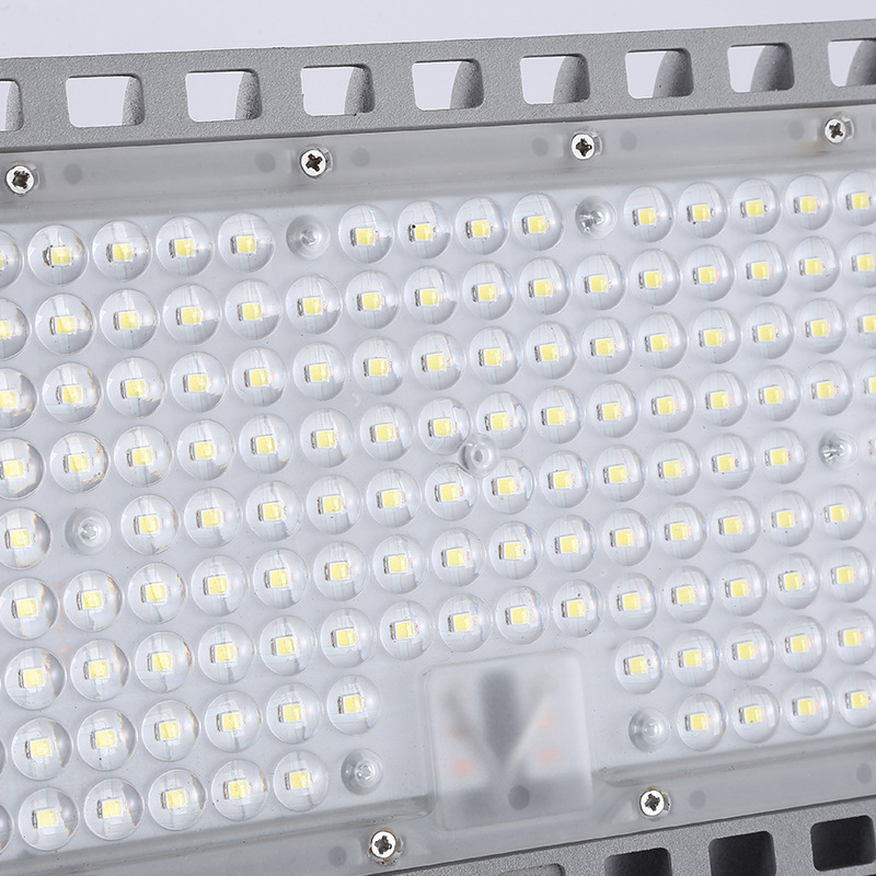 Vanjska LED floodlight RGB 100W–200W za rasvjetu krajolika i reklamnih ploča, vodootporan i otporan, aluminijsko kućište