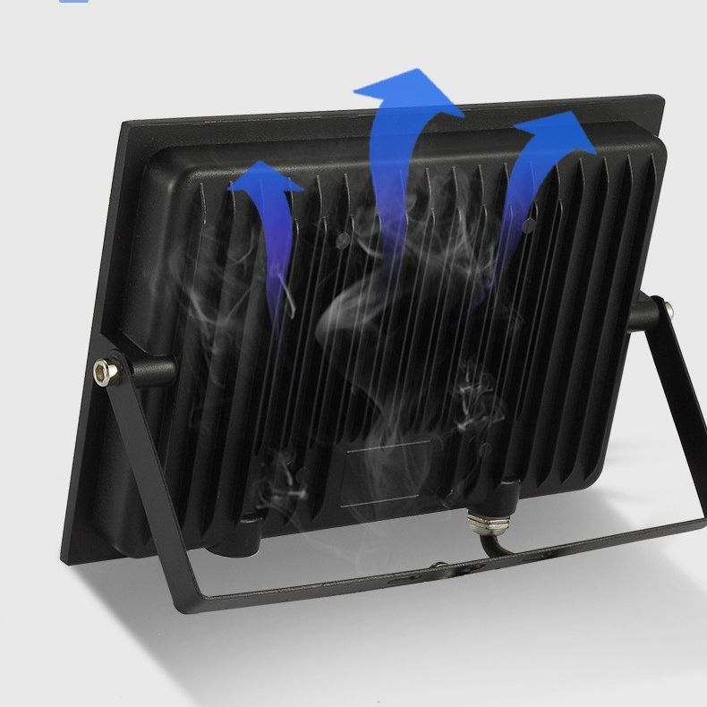 Kültéri LED reflektor 100W, IP66, 160° fénycsugár szög, 8000 lm, alumínium ház, fekete, 144 LED-dióda