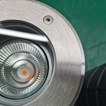 LED podzemna COB svjetiljka s reflektirskom kupolom, promjer 150 mm, kućište od nehrđajućeg čelika i lijevanog aluminija, prilagodljiv kut snopa