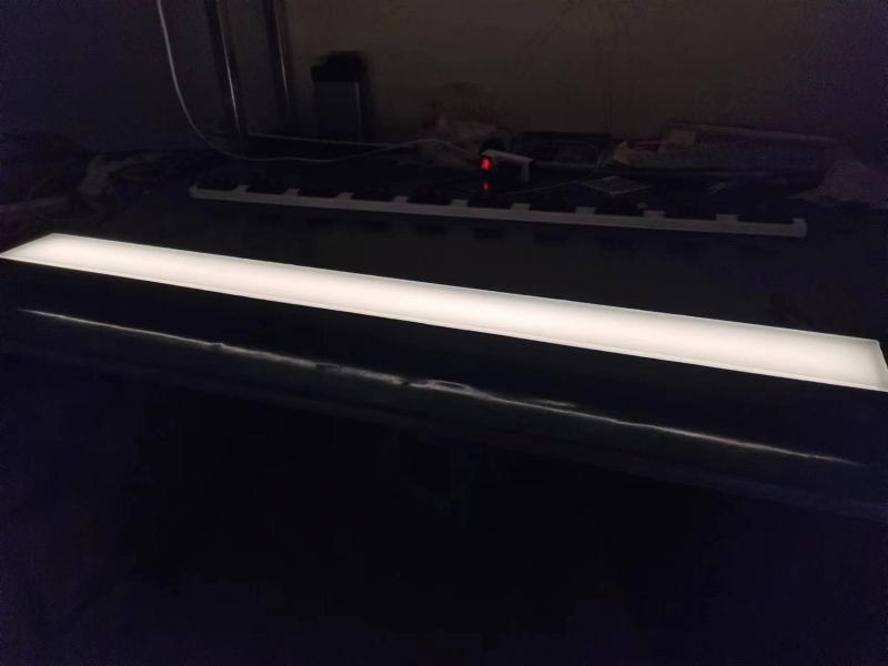 Ugradno kvadratno svjetlo za pločnik, 24V DC, IP67, 18W, 1000×90×40 mm