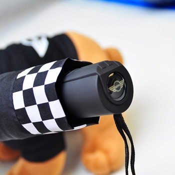 Mini sklopivi kišobran s automatskim otvaranjem i zatvaranjem te UV zaštitom