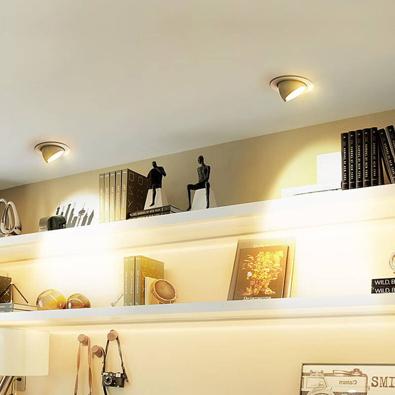 LED reflektor sa slonovim nosom, ugrađen u rastegnuti strop, pozadina trgovine odjećom, 30W/40W, podesivi kut