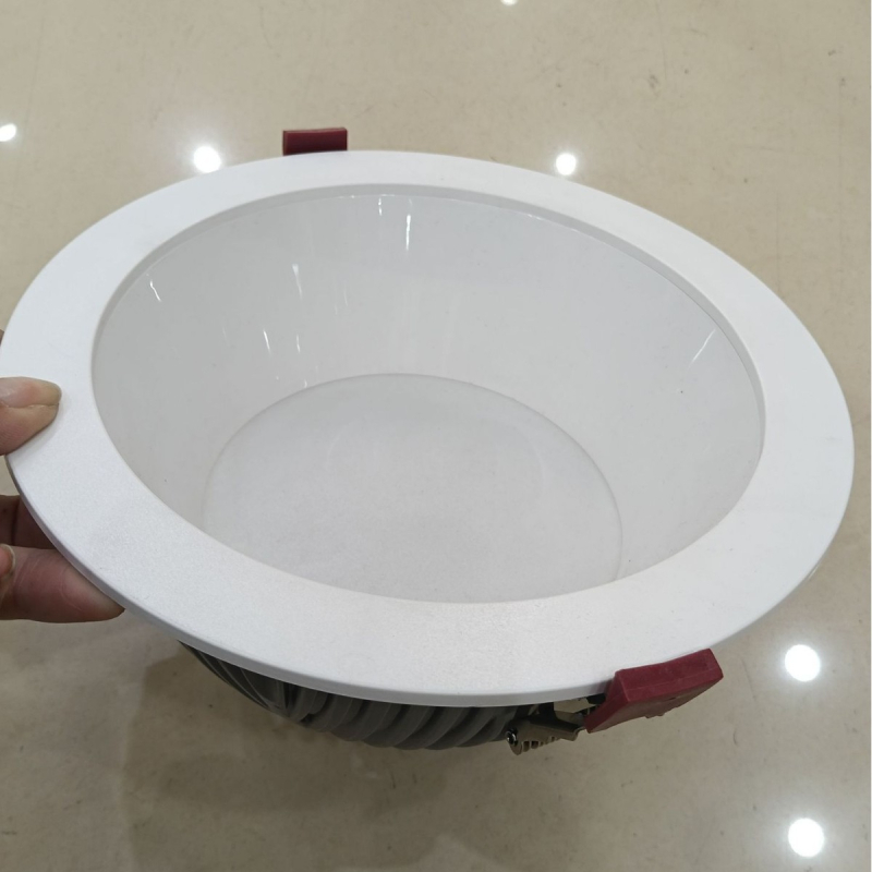 Ugrađeno visoko snaga LED downlight s aluminijskim kućištem, 21–30W, 4000K, CRI ≥90, max 36V, otvor 200 mm, ukupne dimenzije 230 mm, SMD čip