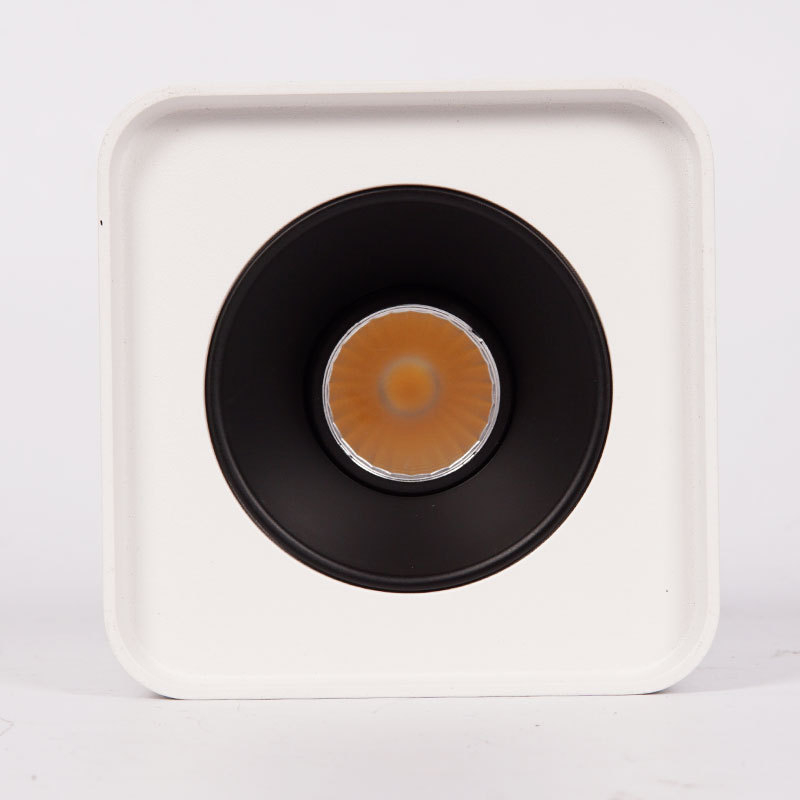 Kvadratni COB downlight, površinski montiran, aluminijsko kućište, 1–4 glave