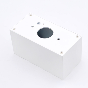 Izuzetno tan kvadratni LED downlight za površinsku montažu, anti-glare, s jednom ili dvostrukim glavom, za dnevni boravak i spavaću sobu.