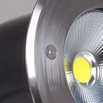 Podzemni LED reflektor za vanjsku upotrebu, vodootporan i ugrađen, za parkove, trgove, dvorišta i staze