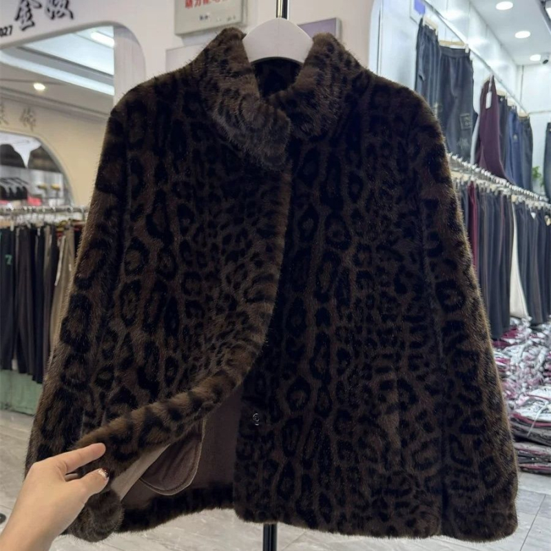 Nova ženski kaput od umjetne norke s leopardnim uzorkom za jesen i zimu, topla i elegantna za posao i fotografiranje, s stojećim ovratnikom.
