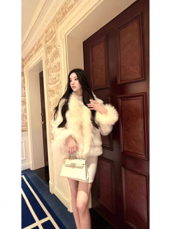 Elegantno ekološki prihvatljivo lažno lisice krzno s V-izrezom, visoke kvalitete faux mink krzno