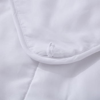 Λευκό καλοκαιρινό πάπλωμα με γέμισμα από χημικές ίνες, δροσιστικό, πλένεται, με αφαίρεσιμο γέμισμα, λεπτό