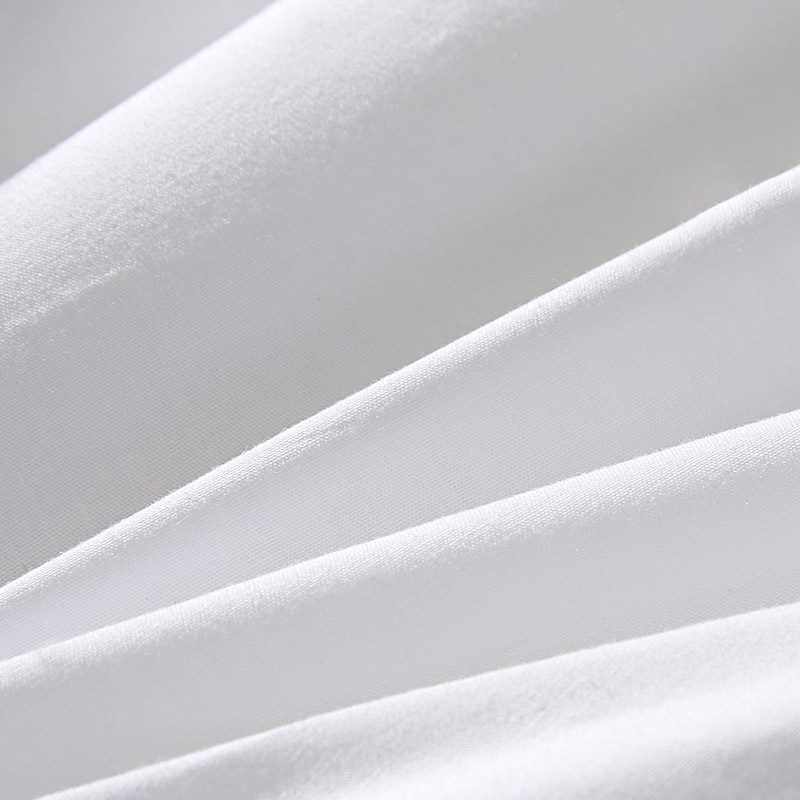 Jadro jastuka od 100% pamuka s tkaninom Feather Silk Velvet i punilom od poliesterskih vlakana, pravokutni oblik, visina 15,1–20 cm, težina 1,05–1,50 kg