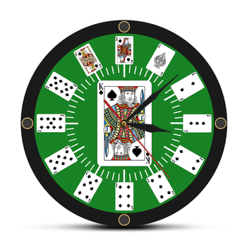 Moderne zidni sat s motivom poker karti, baterijski kvarcni mehanizam, minimalistički dizajn, pogodan za dnevni boravak, spavaću sobu i ured.