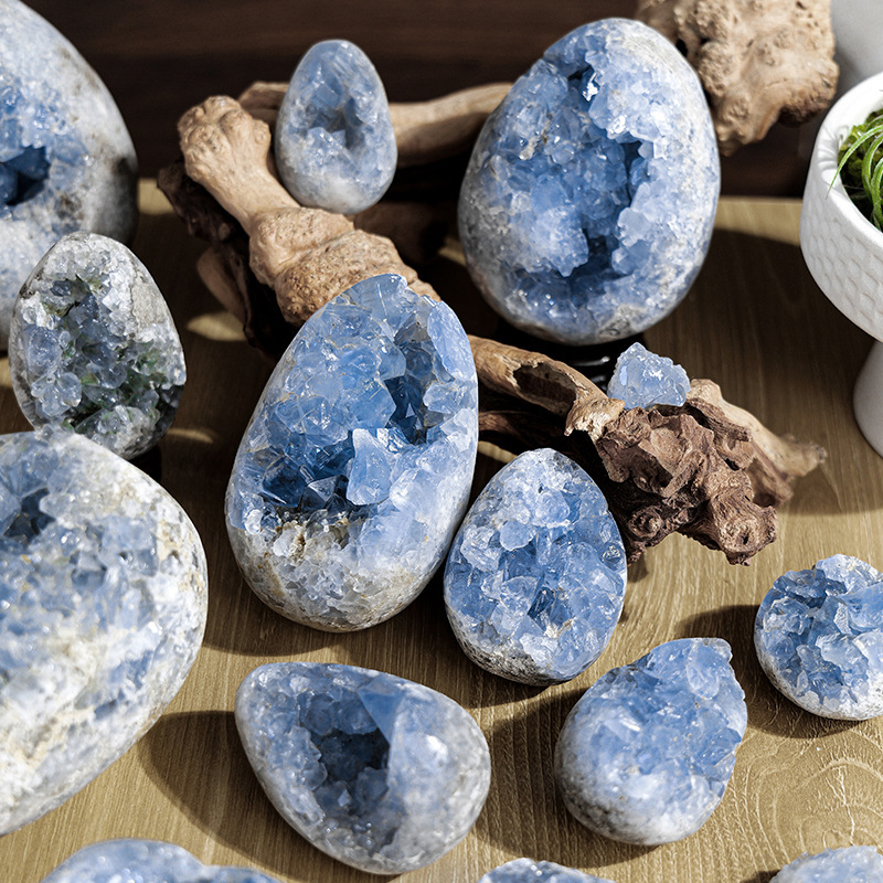 Celestit kristalni skup – prirodni mineral za kućnu dekoraciju i obrazovnu kolekciju