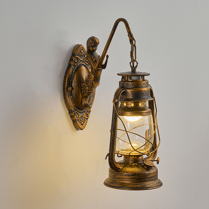 Vintage zidna lampa s staklenim sjenilom, željezno tijelo, LED osvjetljenje