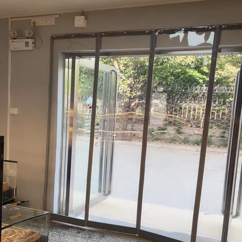 Magnetna PVC zavjesa za vrata, prozirna i otporna na vjetar, održava toplinu zimi; pregradna zavjesa za kućne i poslovne prostore; pogodna za otvore klimatizacije.