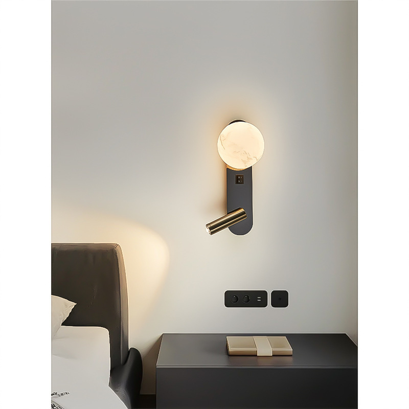 Zidna lampa za spavaću sobu u talijanskom minimalističkom stilu, okretna svjetiljka za čitanje pokraj kreveta