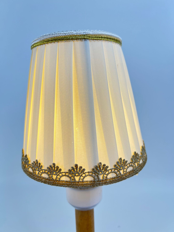 Bež platneni abažur za lustere i lampe – pogodan za spavaću sobu, radnu sobu i dnevni boravak.