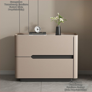 Nočný stolík z masívneho dreva s doskou z bridlice, krémová farba, moderný minimalistický dizajn, taliansky štýl, stojaci na podlahe, úložný nábytok do spálne
