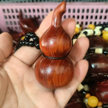 Серия Rosewood — дърворезба: чайник със дръжка във форма на тиква, декоративни висящи изделия от твърдо дърво