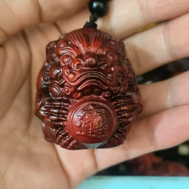 Серия Rosewood — дърворезба: чайник със дръжка във форма на тиква, декоративни висящи изделия от твърдо дърво