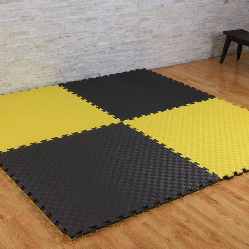 Prilagođeni modularni Taekwondo pod za fitness i ples – pjenaste pločice 1x1 m, protuklizne, različite gustoće i teksture (drveni uzorak, slamnati uzorak)