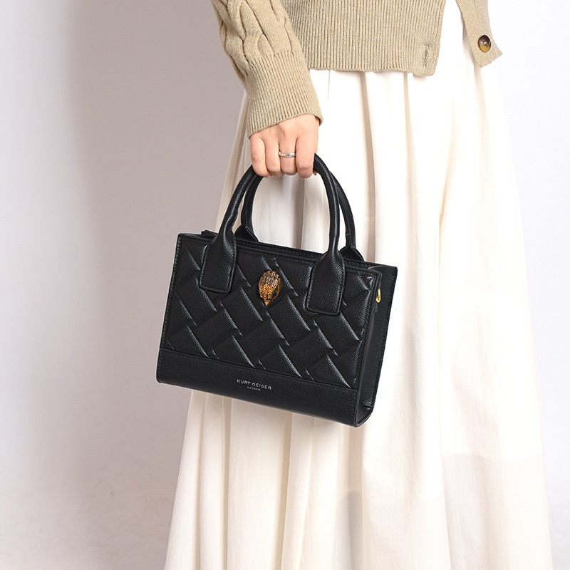 Ženska torbica s motivom glave orla, mala kvadratna crossbody torba s dijamantnim prešivanjem i izšivenim detaljem