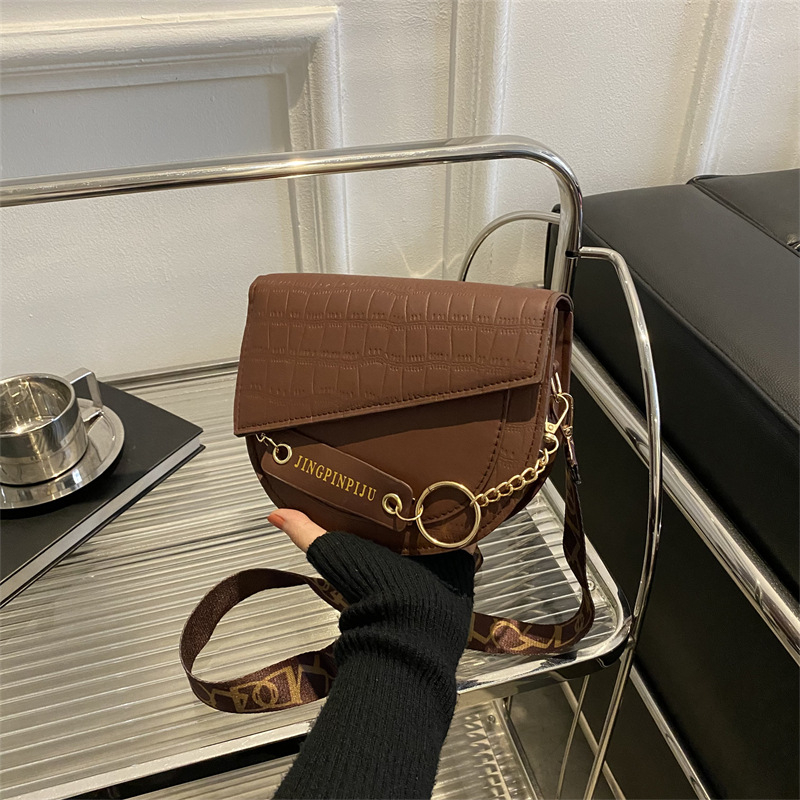 Ženska crossbody torba s jedinstvenim dizajnom, silueta sedla s blok bojama, minimalistička i svestrana za svakodnevnu uporabu, moda 2022